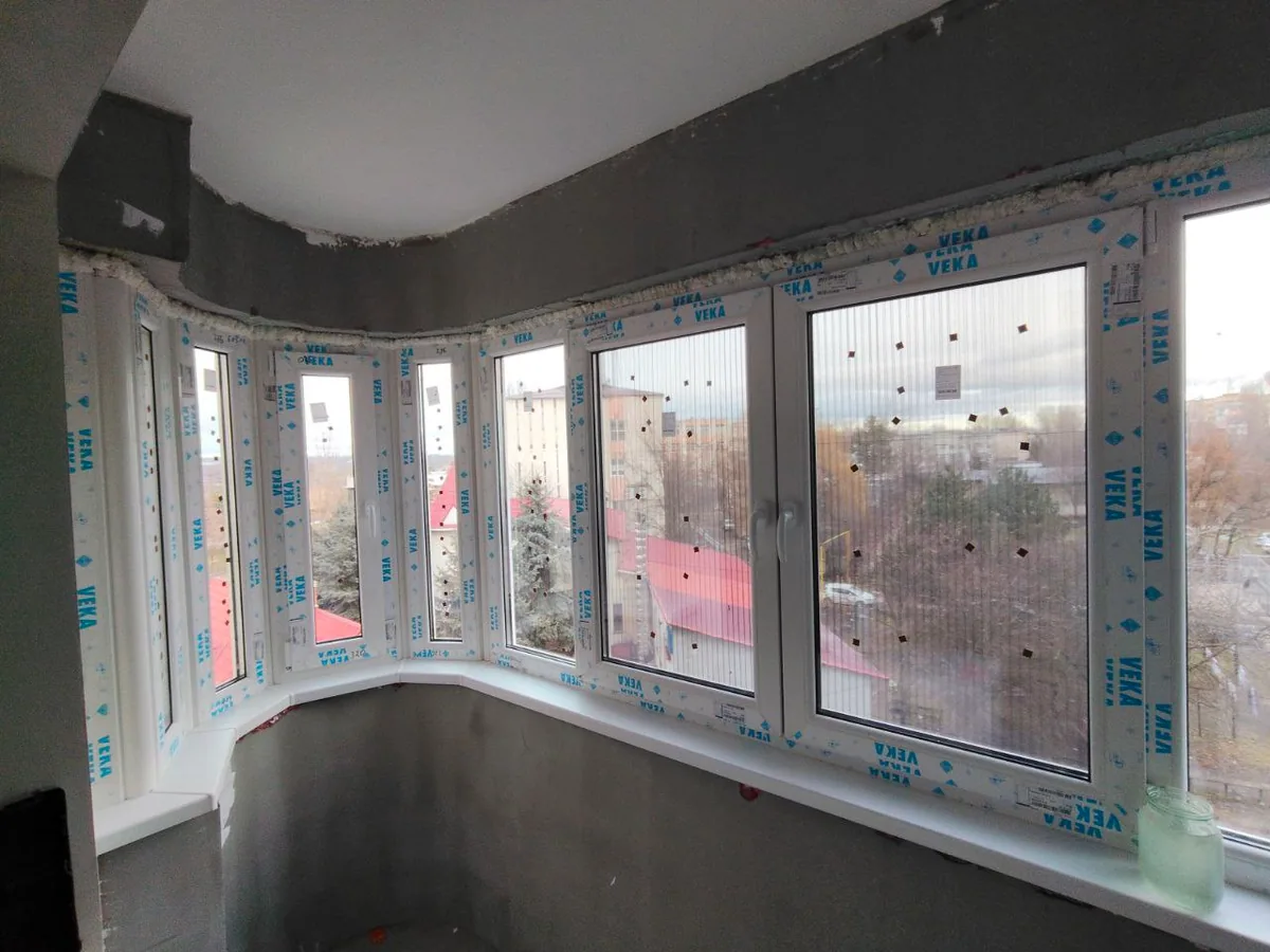 White VEKA PVC balcony block, professional Grafitex installation