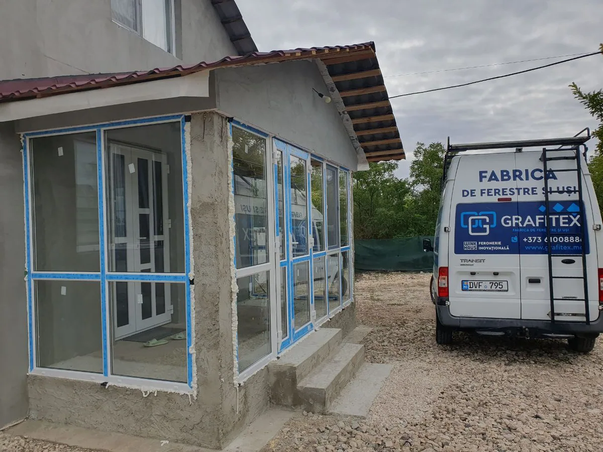 VEKA PVC balcony block installed by Grafitex