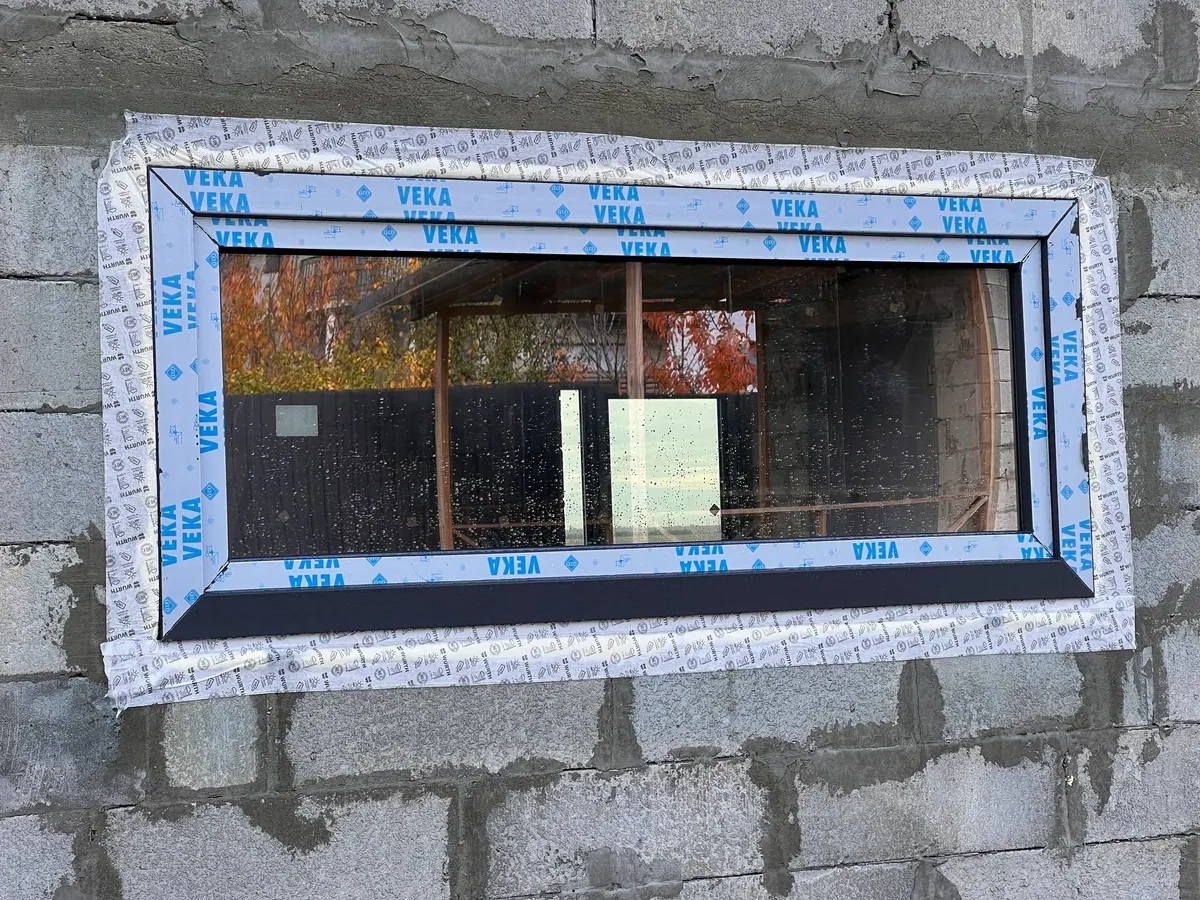 Fereastră din profil PVC VEKA — instalată de Grafitex